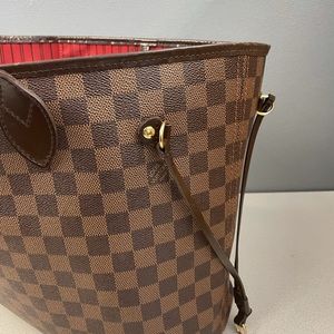 Louis Vuitton Neverfull Damier